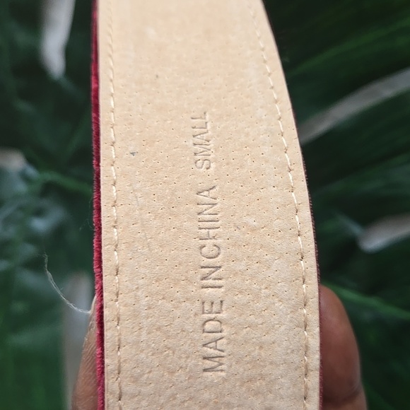 Chico's Elegant Burgundy Velvet Belt with Black Gemstone Buckle Embellishment - Picture 6 of 8